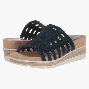 Bella Vita Oaklynn Wedge Sandals EUC‎ LIKE NEW!